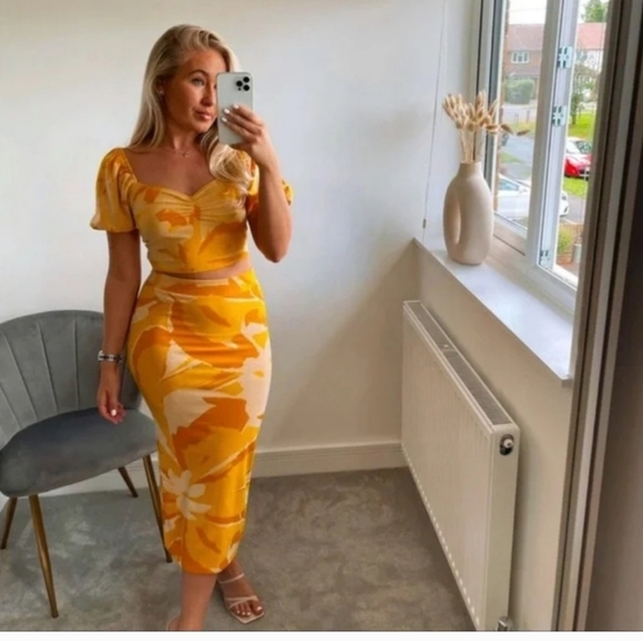 ZARA yellow orange high waisted jacquard Knit Stretch midi skirt. Size Small - Picture 3 of 13